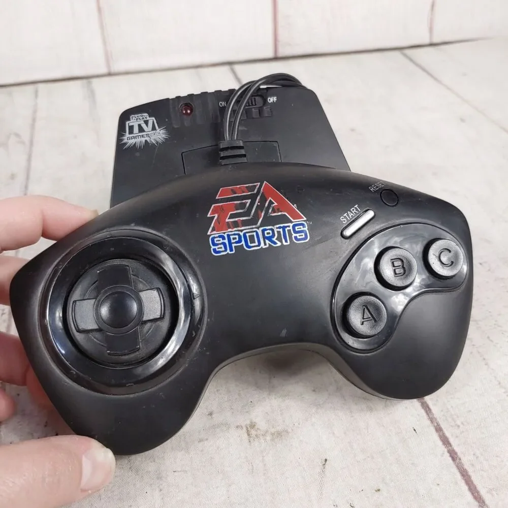 Vintage Jakks Pacific EA Sports Plug It In & Play TV Games Controller TESTED